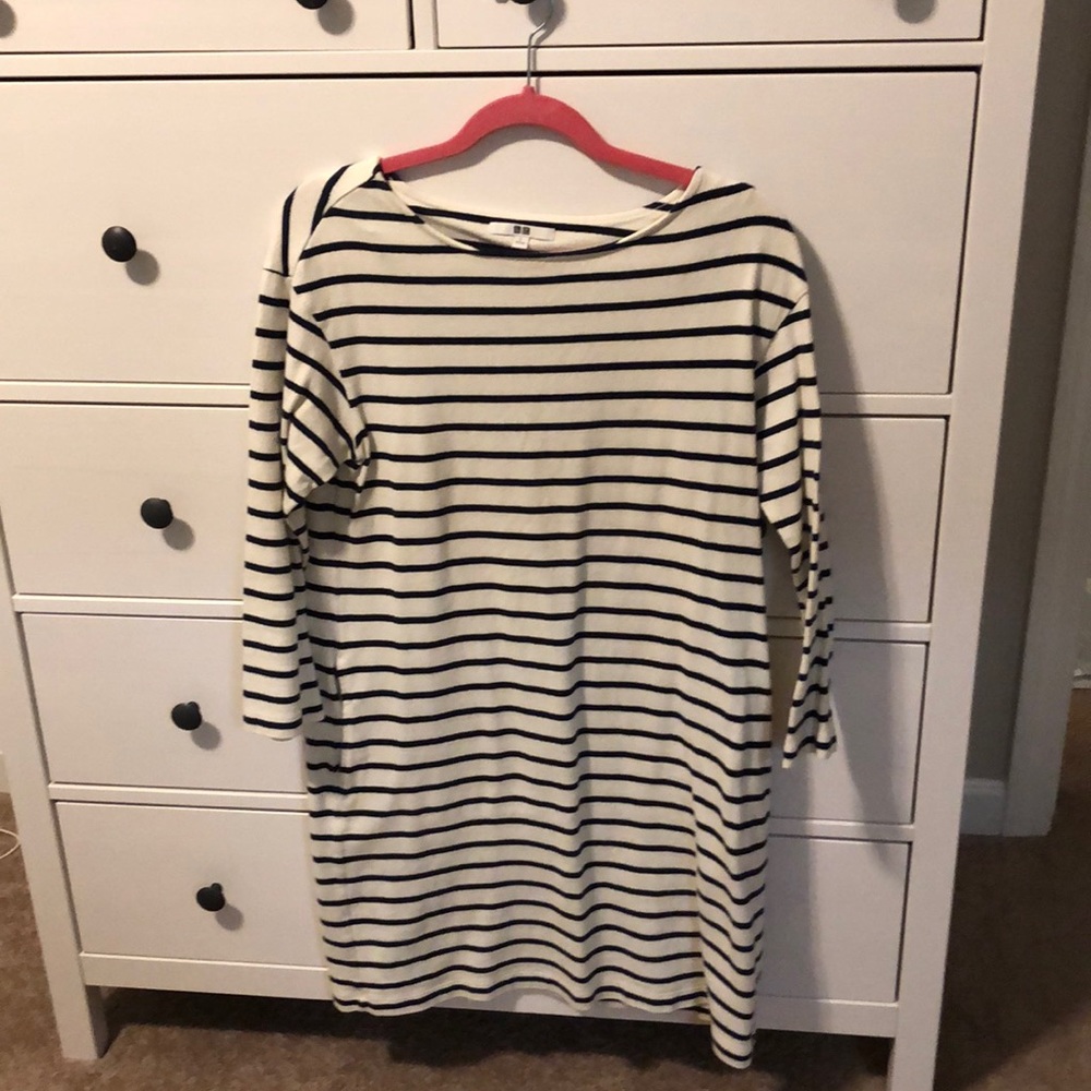 Boatneck knee length dress with pockets